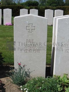 MONT HUON MILITARY CEMETERY, LE TREPORT - JORDAN, PAUL