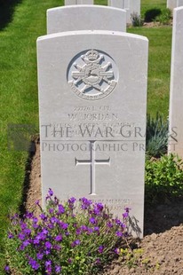 MONT HUON MILITARY CEMETERY, LE TREPORT - JORDAN, WILFRED