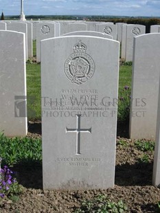 MONT HUON MILITARY CEMETERY, LE TREPORT - JOYCE, WALTER EDWARD