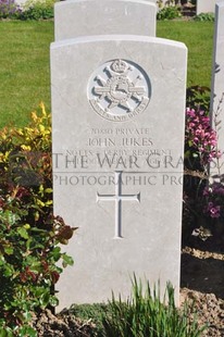 MONT HUON MILITARY CEMETERY, LE TREPORT - JUKES, JOHN