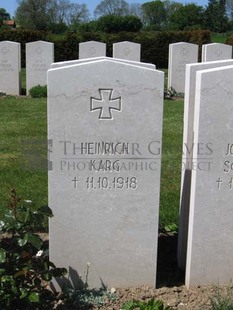 MONT HUON MILITARY CEMETERY, LE TREPORT - KARG, HEINRICH