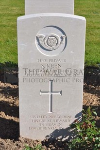 MONT HUON MILITARY CEMETERY, LE TREPORT - KEEN, SIDNEY