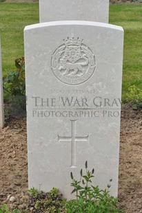 MONT HUON MILITARY CEMETERY, LE TREPORT - KELLY, J