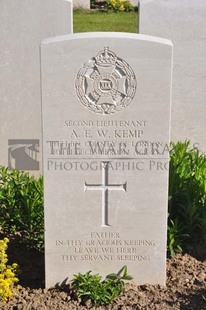 MONT HUON MILITARY CEMETERY, LE TREPORT - KEMP, AMBROSE ERNEST WILLIAM