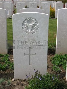 MONT HUON MILITARY CEMETERY, LE TREPORT - KERR, HENRY