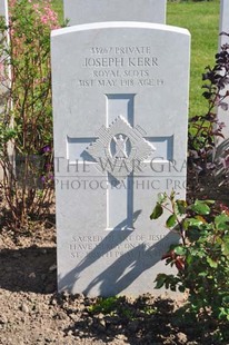 MONT HUON MILITARY CEMETERY, LE TREPORT - KERR, JOSEPH