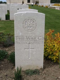 MONT HUON MILITARY CEMETERY, LE TREPORT - KIGHTLEY, HERBERT GEORGE