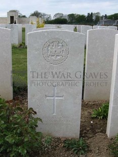 MONT HUON MILITARY CEMETERY, LE TREPORT - KING, JOHN HEDLEY