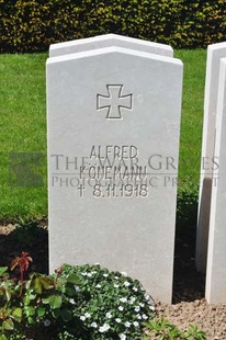 MONT HUON MILITARY CEMETERY, LE TREPORT - KONEMANN, ALFRED