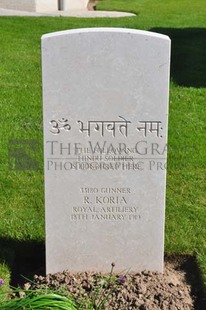 MONT HUON MILITARY CEMETERY, LE TREPORT - KORIA, R