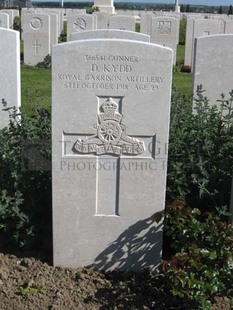 MONT HUON MILITARY CEMETERY, LE TREPORT - KYDD, D