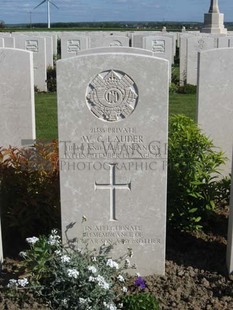 MONT HUON MILITARY CEMETERY, LE TREPORT - LAUDER, WILLIAM COCKBURN