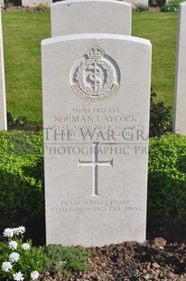 MONT HUON MILITARY CEMETERY, LE TREPORT - LAYCOCK, NORMAN