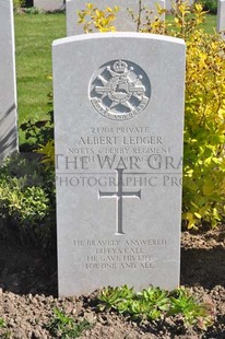 MONT HUON MILITARY CEMETERY, LE TREPORT - LEDGER, ALBERT