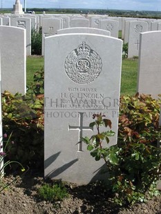 MONT HUON MILITARY CEMETERY, LE TREPORT - LINCOLN, HARRY GEORGE