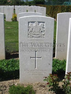 MONT HUON MILITARY CEMETERY, LE TREPORT - LITTLEWOOD, WILLIAM