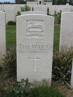 MONT HUON MILITARY CEMETERY, LE TREPORT - LOFTHOUSE, H