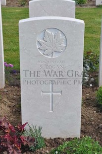 MONT HUON MILITARY CEMETERY, LE TREPORT - LOGAN, S