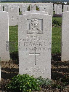 MONT HUON MILITARY CEMETERY, LE TREPORT - LONG, ALBERT EDWARD