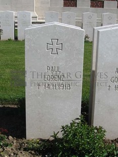 MONT HUON MILITARY CEMETERY, LE TREPORT - LORENZ, PAUL