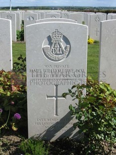 MONT HUON MILITARY CEMETERY, LE TREPORT - LOWE, JAMES WILLIAM