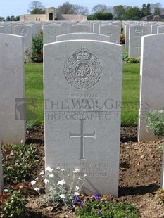 MONT HUON MILITARY CEMETERY, LE TREPORT - LUSTY, STANLEY PETER