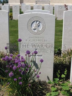 MONT HUON MILITARY CEMETERY, LE TREPORT - MAMPERS, R C