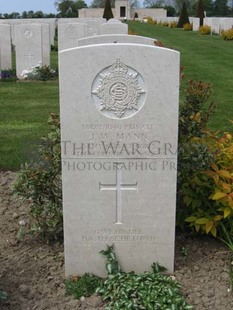 MONT HUON MILITARY CEMETERY, LE TREPORT - MANN, JOSEPH WILLIAM