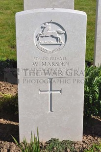 MONT HUON MILITARY CEMETERY, LE TREPORT - MARSDEN, W