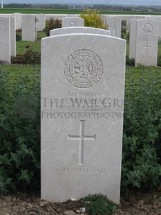 MONT HUON MILITARY CEMETERY, LE TREPORT - MARSHALL, PERCY HORSFALL