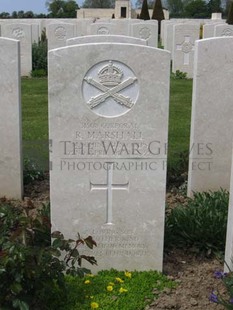 MONT HUON MILITARY CEMETERY, LE TREPORT - MARSHALL, RALPH