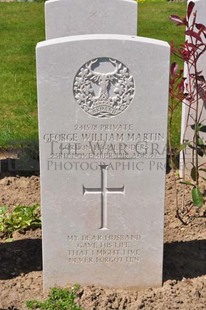 MONT HUON MILITARY CEMETERY, LE TREPORT - MARTIN, GEORGE WILLIAM