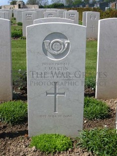 MONT HUON MILITARY CEMETERY, LE TREPORT - MARTIN, JACOB