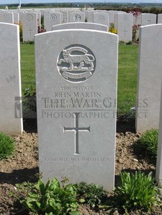 MONT HUON MILITARY CEMETERY, LE TREPORT - MARTIN, JOHN