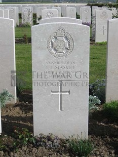 MONT HUON MILITARY CEMETERY, LE TREPORT - MASKEY, J J