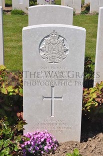 MONT HUON MILITARY CEMETERY, LE TREPORT - MATHEW, CHARLES FREDRICK