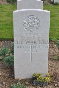 MONT HUON MILITARY CEMETERY, LE TREPORT - MATTHEWS, C