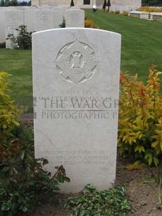 MONT HUON MILITARY CEMETERY, LE TREPORT - McDOUGALL, WALTER