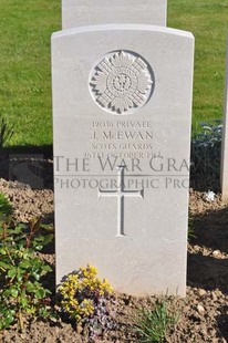 MONT HUON MILITARY CEMETERY, LE TREPORT - McEWAN, J