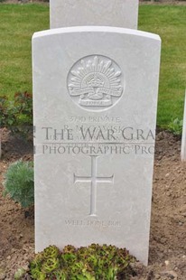 MONT HUON MILITARY CEMETERY, LE TREPORT - McGAVISK, ROBERT