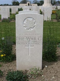 MONT HUON MILITARY CEMETERY, LE TREPORT - McGILLIVRAY, D A