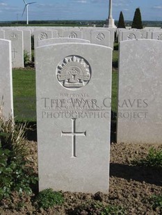 MONT HUON MILITARY CEMETERY, LE TREPORT - McGUINNESS, PATRICK