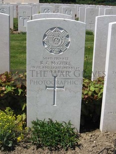 MONT HUON MILITARY CEMETERY, LE TREPORT - McGUIRE, R C