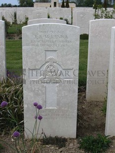 MONT HUON MILITARY CEMETERY, LE TREPORT - McKENNA, JOSEPH BRYANT