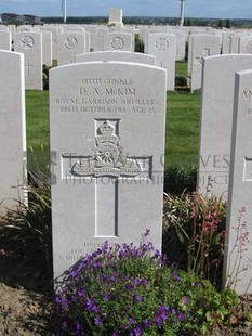 MONT HUON MILITARY CEMETERY, LE TREPORT - McKIM, DAVID ARBUCKLE