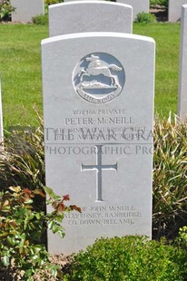 MONT HUON MILITARY CEMETERY, LE TREPORT - McNEILL, PETER