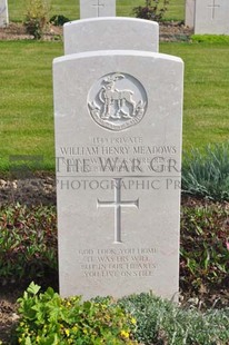 MONT HUON MILITARY CEMETERY, LE TREPORT - MEADOWS, WILLIAM HENRY