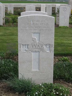 MONT HUON MILITARY CEMETERY, LE TREPORT - METCALF, L