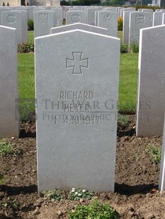 MONT HUON MILITARY CEMETERY, LE TREPORT - MEYER, RICHARD