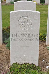 MONT HUON MILITARY CEMETERY, LE TREPORT - MIDDLETON, H